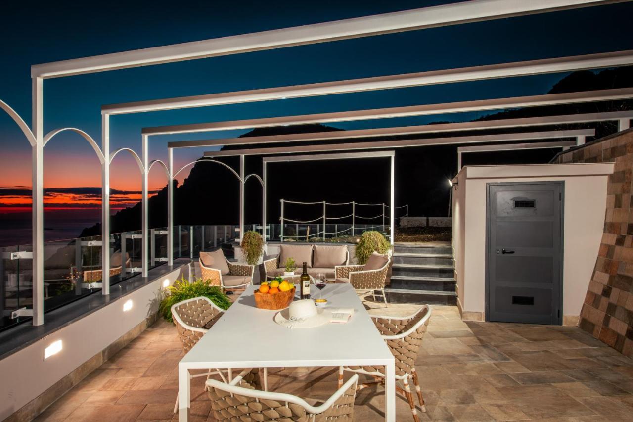 Villa La Tagliata Spectacular Jacuzzi Tub Amazing View And Private Parking Garage بوسيتانو المظهر الخارجي الصورة