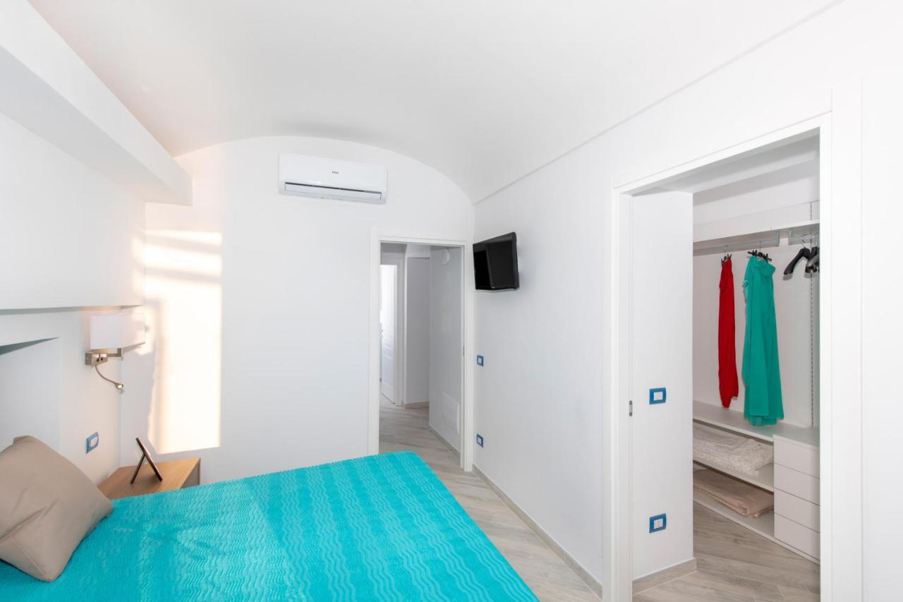 Villa La Tagliata Spectacular Jacuzzi Tub Amazing View And Private Parking Garage بوسيتانو المظهر الخارجي الصورة